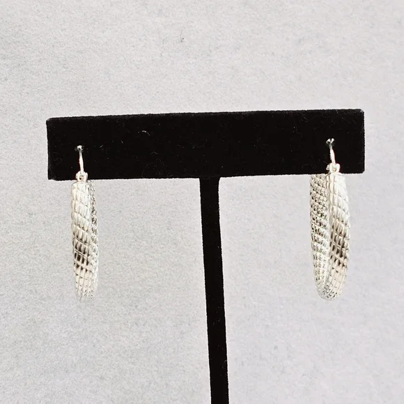 Sterling 925 Textured Rope Hoop Earrings - Picture 6 of 12